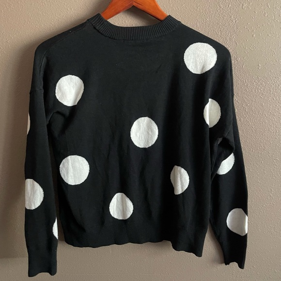 Black and white Polka dot crew sweater T Tahari. - Picture 2 of 5